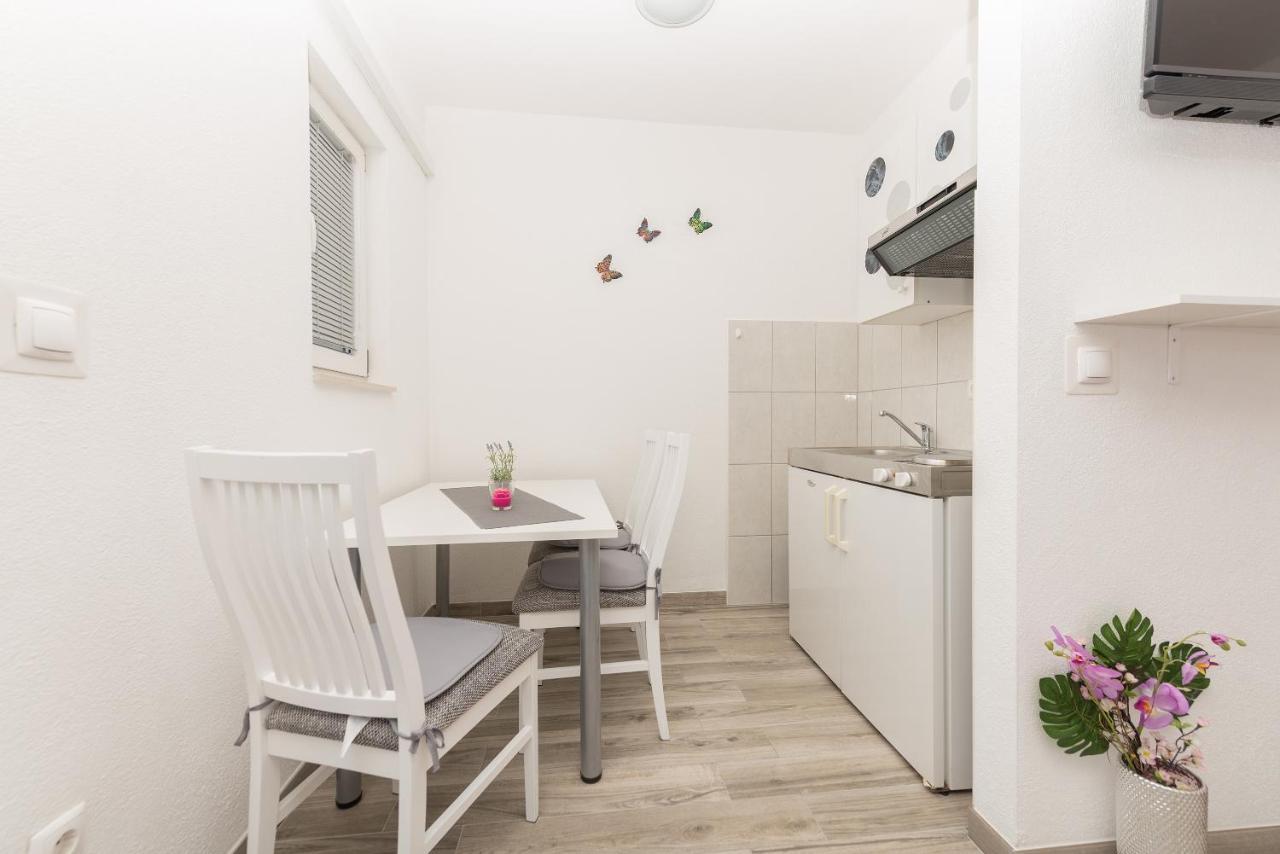 Apartmani Franko Baska Voda Exterior photo
